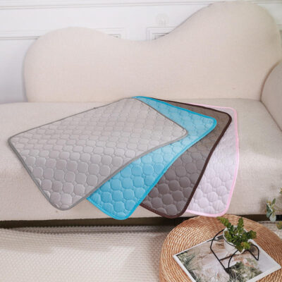 Washable ice silk dog cooling mat